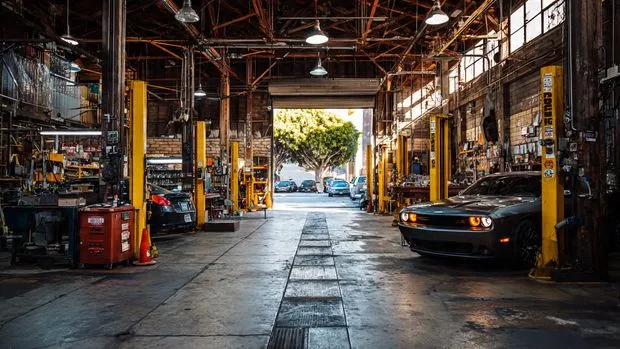 Hollywood Auto Works - Mechanic Shops in Los Angeles